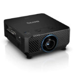 بروجكتر بينكيو جهاز عرض ليزر LU9245 WUXGA للأماكن الكبيرة بقوة 7000 لومن ANSI - توريد خلال 7 ايام