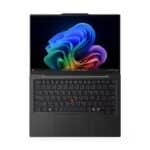 ⁦لاب توب لينوفو ثينك باد إكس1 كاربون الجيل 13 إصدار أورا (21NSS0FA00) – Intel Core Ultra 7-258V، الرامات 32GB، سعة التخزين 1TB SSD، نظام التشغيل ويندوز 11 برو، ضمان سنتين، اللون أسود⁩ - الصورة ⁦3⁩